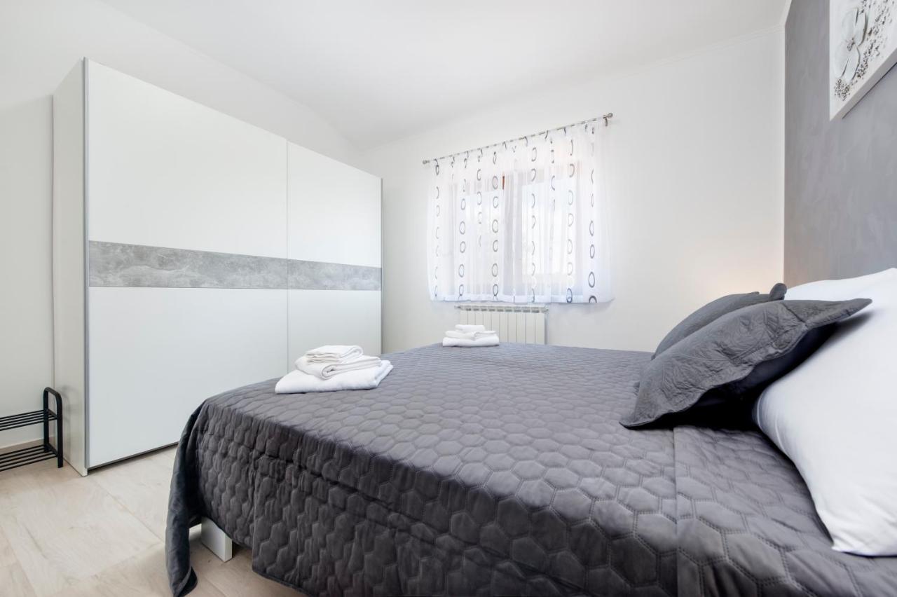 Comfort Apartments Karla Rovinj Exterior photo